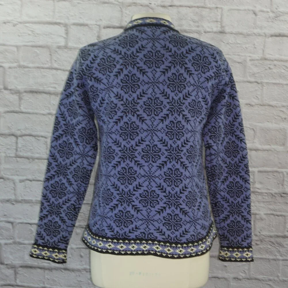 Vintage LL Bean Intarsia Snowflake Knit Cardigan Sweater - Picture 4 of 9